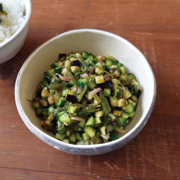 山形のだし風　めかぶと野菜のあえ物